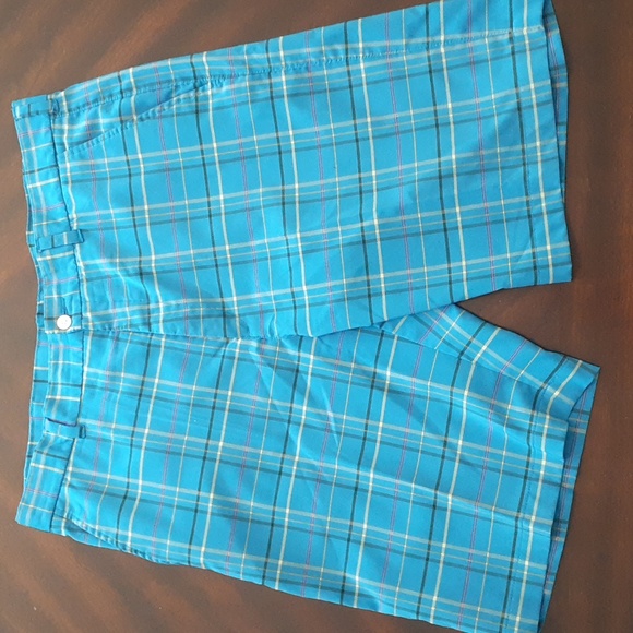 2Pk men's golf shorts - Picture 2 of 3